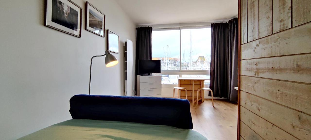 Апартаменты Le Loft-Boat Довиль Экстерьер фото